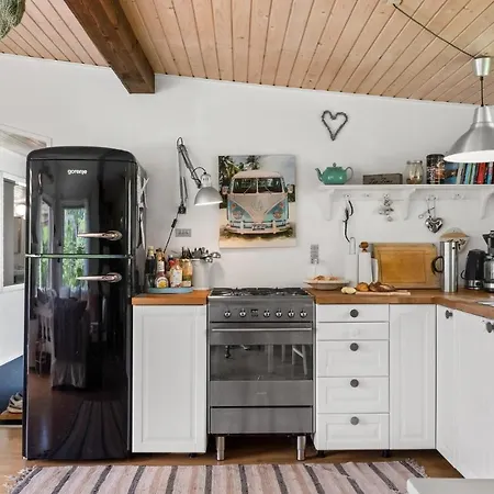 3 Bedroom Beautiful In Σπίτι διακοπών *