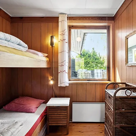 3 Bedroom Beautiful In Holiday home Hesselager